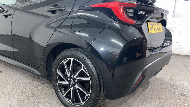 Toyota Yaris 1.5 Hybrid Design 5dr CVT Hybrid Hatchback